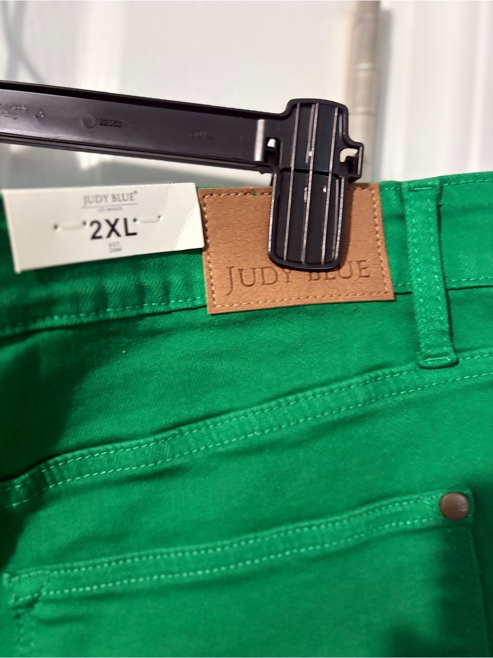 Nwt Judy Blue Kelly Green high waisted jean shorts - Picture 7 of 10